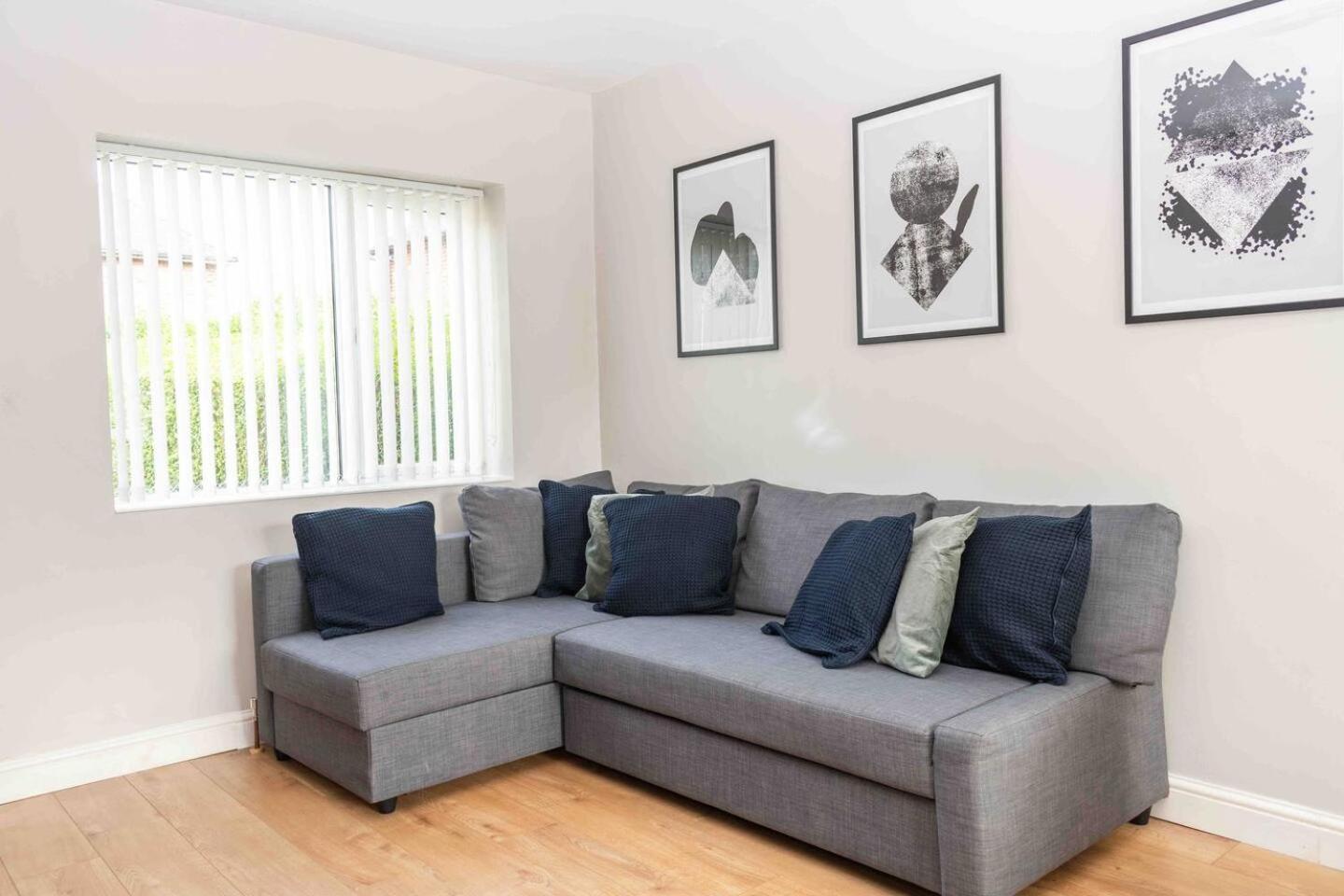 Handsworth Comfortable And Convenient 3 Bedroom House With Parking מראה חיצוני תמונה